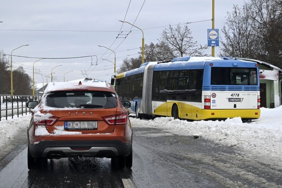Ilustračný obrázok k článku Spoje MHD sú vypravované, pre sneženie môže vzniknúť zdržanie