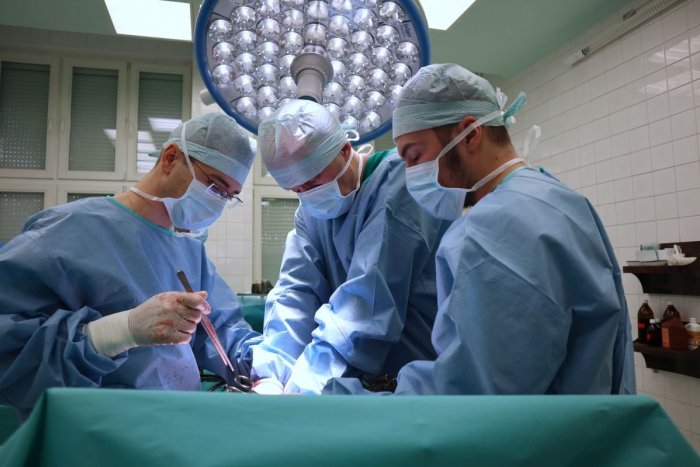 Ilustračný obrázok k článku Spoja sily: TRI najväčšie nemocnice na západnom Slovensku podpíšu memorandum