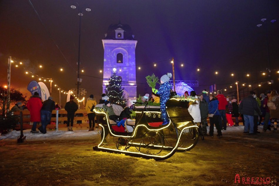 Ilustračný obrázok k článku Horehronie láka na zimné ATRAKCIE: Otvoria ĽADOVÉ mestečko a poteší aj KLZISKOBUS