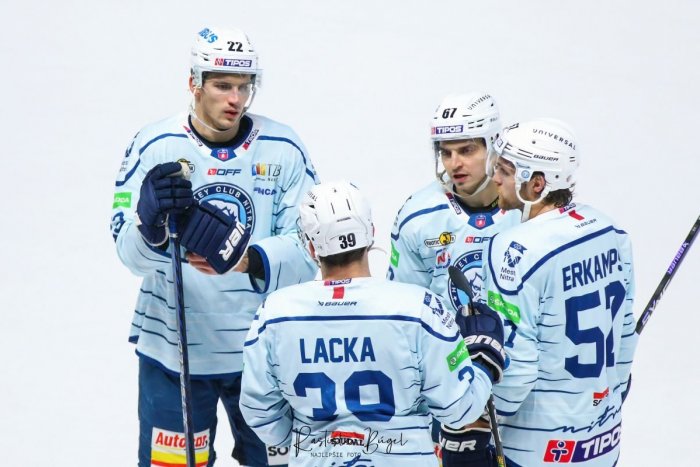 Ilustračný obrázok k článku Ďalšie ZMENY v kabíne HK Nitra: Klub oznámil odchod hráča, prišla aj nová posila