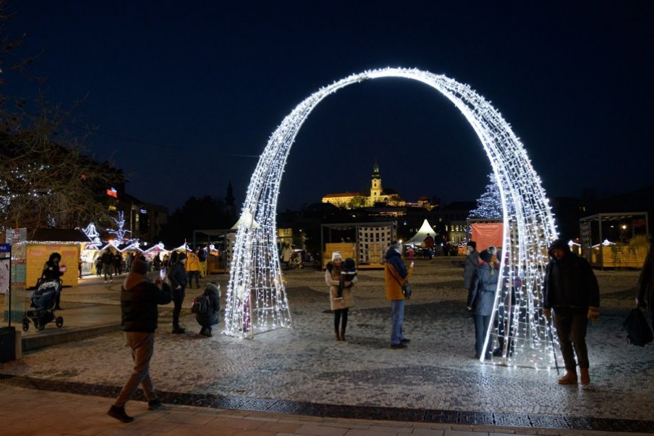 Ilustračný obrázok k článku Aký bude advent v Nitre? Pozrite si PROGRAM vo vianočnom mestečku