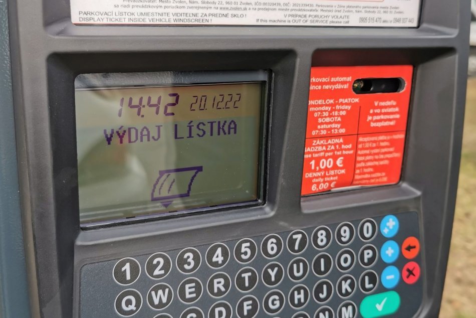 Ilustračný obrázok k článku Zlodej vylomil parkovací automat v Bratislave: Prekvapí vás, akú SUMU si odniesol!