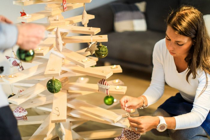 Ilustračný obrázok k článku Omrzela vás už vianočná klasika? Vytvorte si NETRADIČNÝ vianočný STROMČEK!