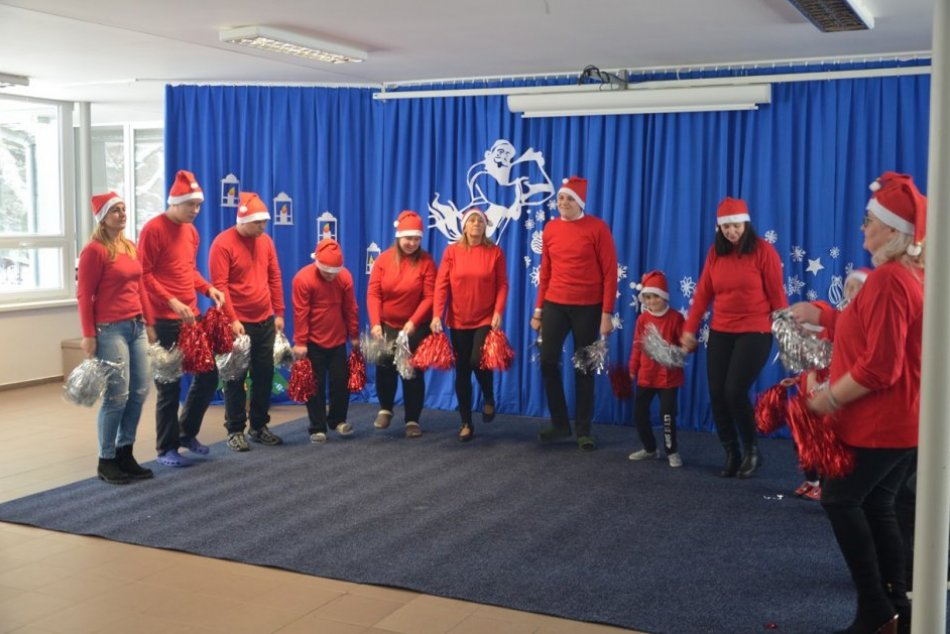 Ilustračný obrázok k článku Sú talentované a vďačné: Deti s ťažkým osudom v Prešove dojali publikum k slzám, FOTO