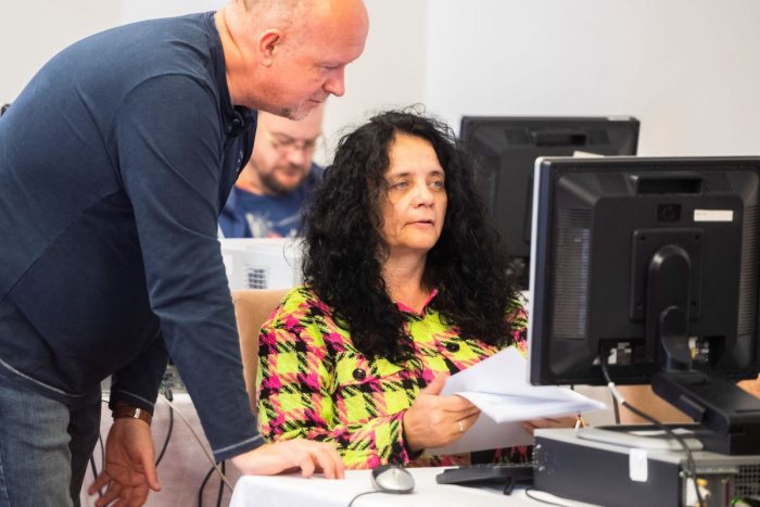 Ilustračný obrázok k článku Veľký PRIESKUM odhalil pravdu o Slovákoch: Viac ako polovica nie je spokojná s PLATOM