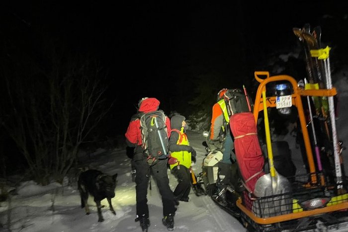 Ilustračný obrázok k článku Druhýkrát sa narodil! Poliak sa SÁM vybral na túru, prežil dlhý PÁD v lavíne, FOTO