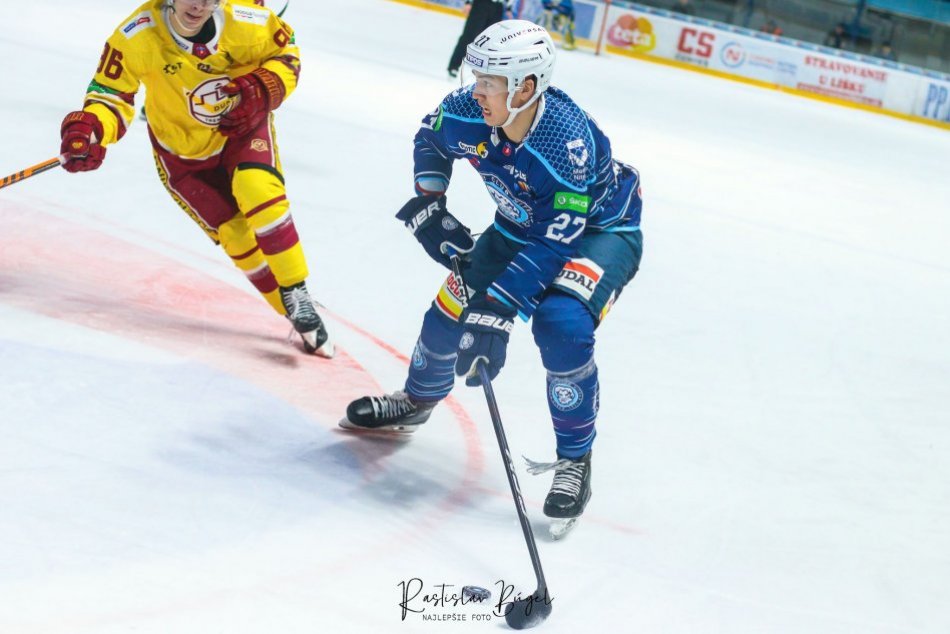 Ilustračný obrázok k článku Nitra ukončila trinásťzápasovú sériu prehier: Na domácom ľade zdolala Trenčín, FOTO