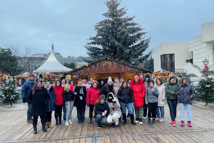 Ilustračný obrázok k článku Na Vianoce nemohli byť s rodinou: Ženy z väznice v Nitre dostali nečakaný darček