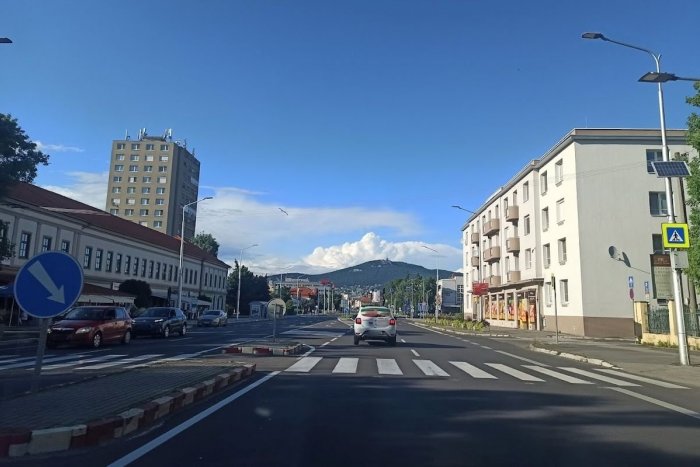 Ilustračný obrázok k článku SUV zrazilo na PRIECHODE pre chodcov ženu: Skončila s ŤAŽKÝMI zraneniami!