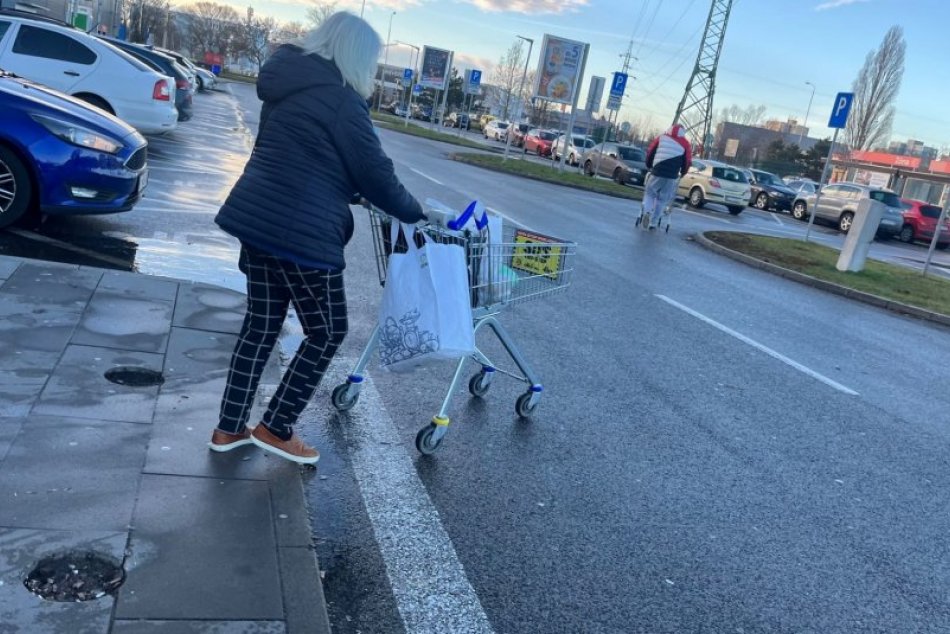 Ilustračný obrázok k článku ŠOKUJÚCI prieskum: Bratislavčanom nevadí rekordná INFLÁCIA. Nakupujú viac ako vlani!