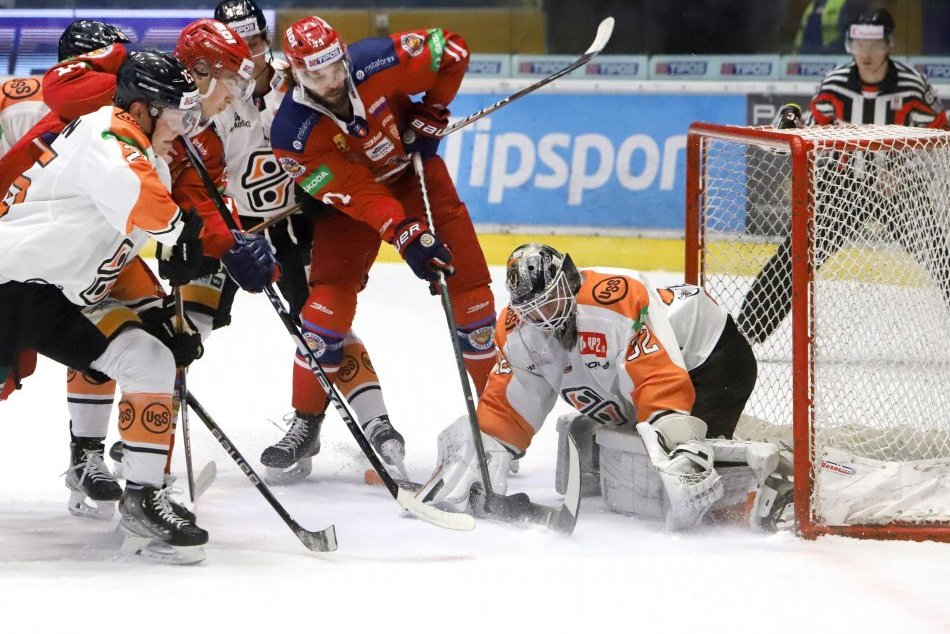 Ilustračný obrázok k článku Zvolen doma prestrieľal Košice: Langkow sa blysol 4 gólmi, FOTO