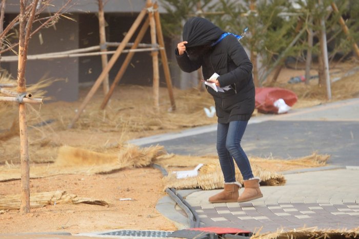 Ilustračný obrázok k článku Na turistiku a horolezectvo kvôli vetru zabudnite: V Poprade bude výstraha 3. stupňa!