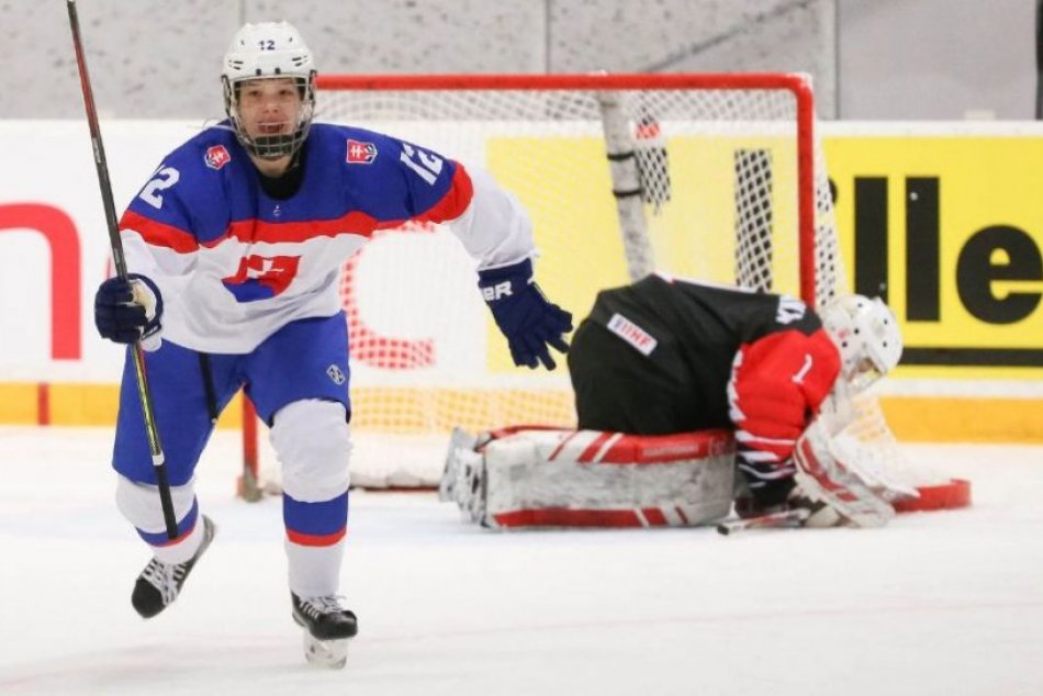 Ilustračný obrázok k článku Nová hviezda zo Slovenska: Má ŠTRNÁSŤ a dominuje na šampionáte. Lenže, je to hokejistka! FOTO