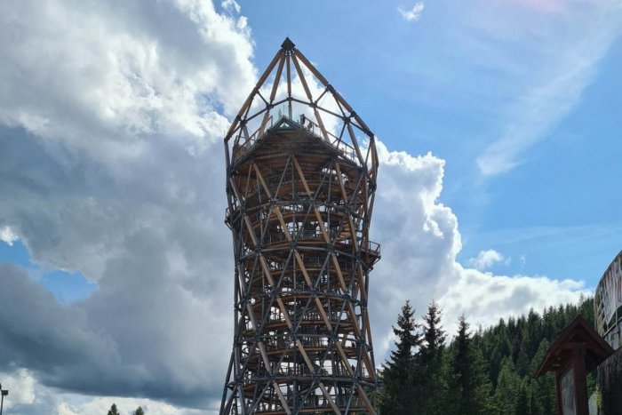 Ilustračný obrázok k článku Problémy Veže snov v Tatrách: Jej prevádzkovateľovi hrozí KONKURZ, má výrazné DLHY!