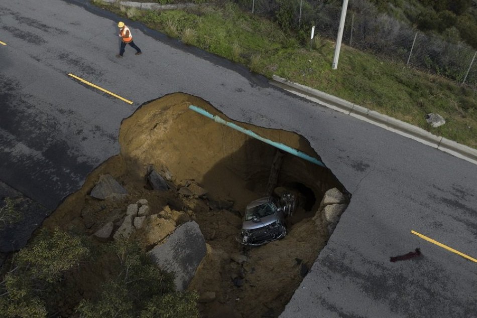 Ilustračný obrázok k článku Spojené štáty bičuje šialené počasie: Tieto ZÁBERY sú ako z katastrofického filmu! FOTO