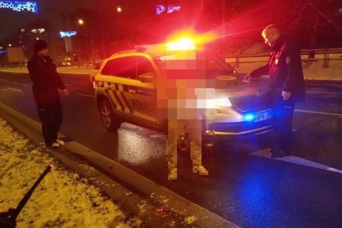 Ilustračný obrázok k článku RANDE v saune sa zmenilo na prepad: NAHÝ muž naháňal zlodejov po celom meste!