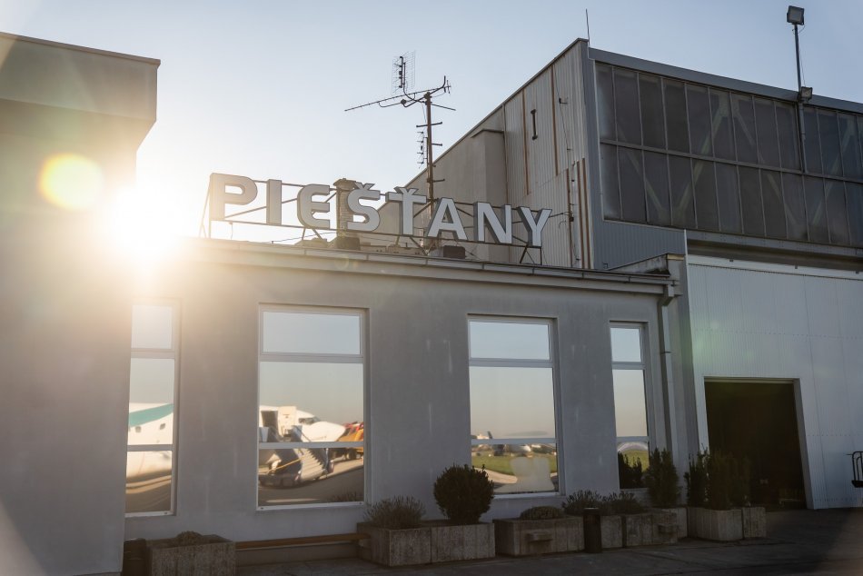 Ilustračný obrázok k článku Ďalšia NOVINKA pri Letisku Piešťany: Vznikne tam integrované záchytné parkovisko