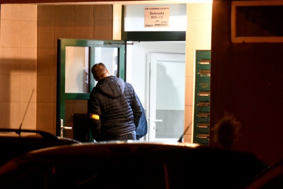 Ilustračný obrázok k článku TRAGÉDIA v Michalovciach: ZAVRAŽDIL muž svoju manželku a dve deti kvôli DLHOM? FOTO