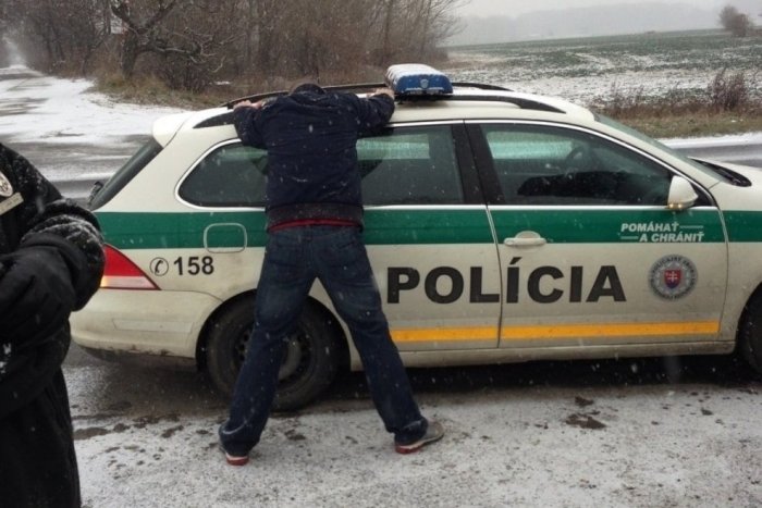 Ilustračný obrázok k článku Lúpeže aj VRAŽDY: Polícia vlani v Trnavskom kraji riešila viac ako 5 500 trestných činov!