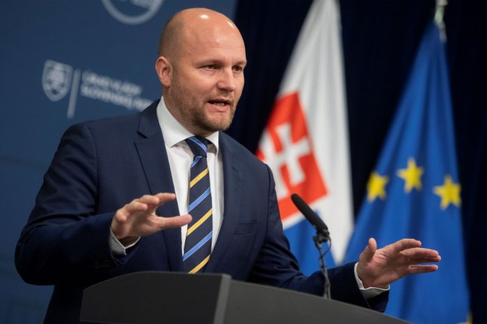 Ilustračný obrázok k článku Naď: Dezinformátorom CVAKLI zuby naprázdno, referendum bolo PROTIZÁKONNÉ!