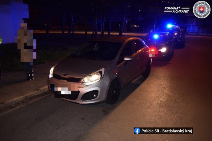 Ilustračný obrázok k článku OHAVNÉ! Opitý muž s deťmi v aute havaroval: Po nehode ušiel a neskôr vodičku NAPADOL!