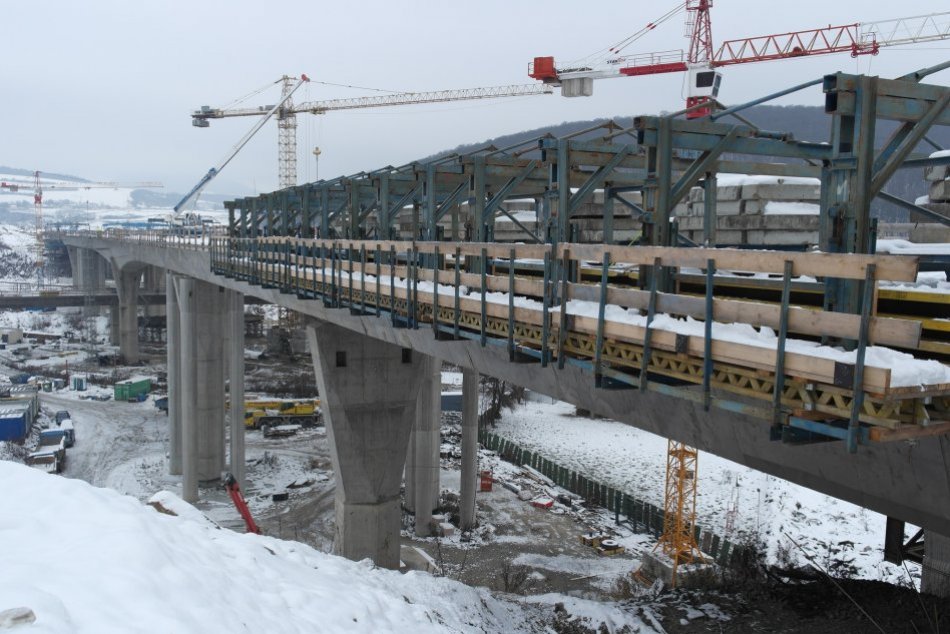 Ilustračný obrázok k článku Do otvorenia ostáva 5 mesiacov: NOVÉ zábery z postupu prác I. etapy obchvatu Prešova