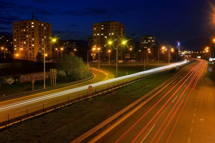 Ilustračný obrázok k článku Bez PRÚDU budeme celé hodiny: Aprílové odstávky ZASIAHNU mnohých Bystričanov