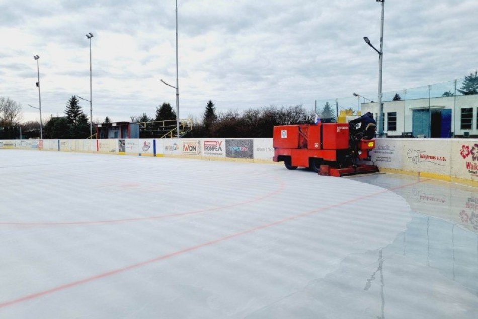 Ilustračný obrázok k článku Deti zo Šale a okolia nemusia sedieť doma: Korčuľuje sa aj počas prázdnin!