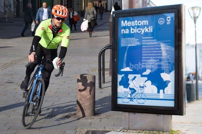 Ilustračný obrázok k článku Padlo dôležité rozhodnutie: Cyklisti majú na pešiu zónu NATRVALO povolený vstup!