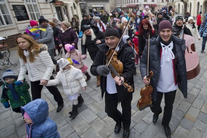 Ilustračný obrázok k článku Chutné jedlá, MASKY a skvelá ZÁBAVA: Bratislava bude vo veľkom oslavovať FAŠIANGY