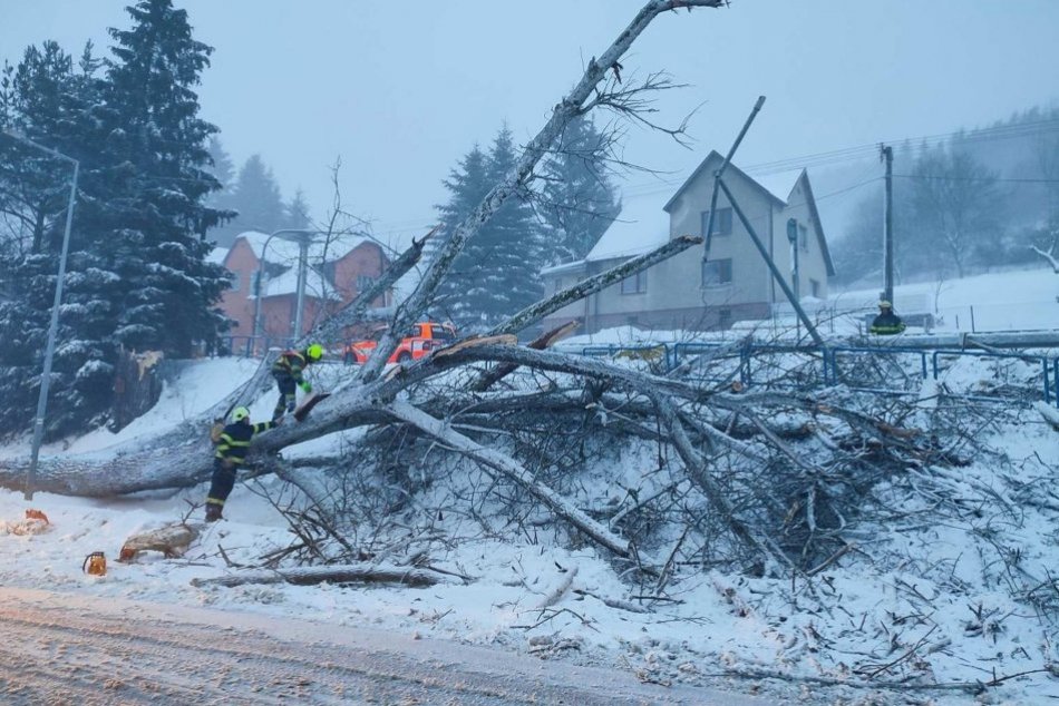 Ilustračný obrázok k článku Na strednom Slovensku vypukla energetická KALAMITA: Došlo aj k RARITNEJ situácii