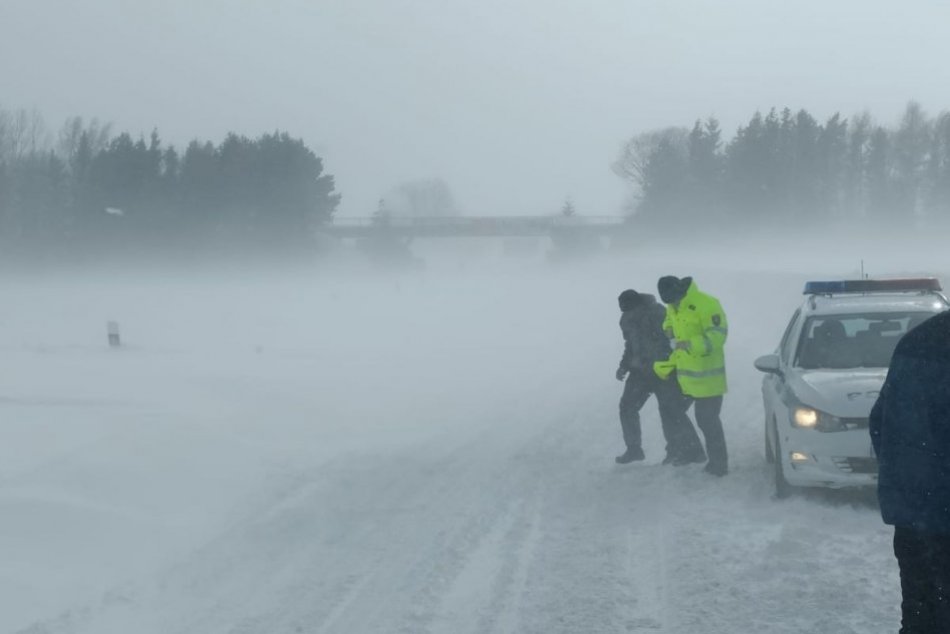 Ilustračný obrázok k článku KALAMITA zanechala spúšť: TISÍCKY domácnosti nemali prúd, TÁTO diaľnica je stále UZAVRETÁ!