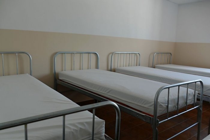 Ilustračný obrázok k článku V Seredi pre nezáujem ZATVORILI nocľaháreň pre bezdomovcov: V Trnave praská vo švíkoch