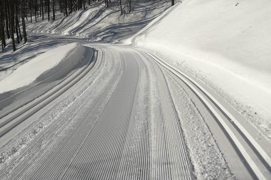 Ilustračný obrázok k článku Podmienky pre bežkárov sú takmer IDEÁLNE: Ktoré trate pri Bystrici budú upravené? FOTO