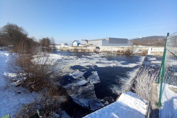 Ilustračný obrázok k článku FOTO: Na Hrone v Šalkovej bol vyhlásený 3. stupeň povodňovej aktivity. Primátor VARUJE!