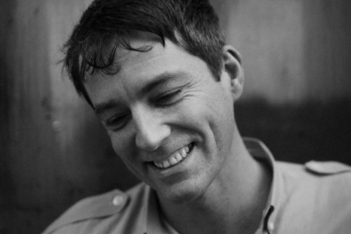 Ilustračný obrázok k článku Hudobný svet smúti: Zomrel Steve Mackey, basgitarista známej skupiny Pulp