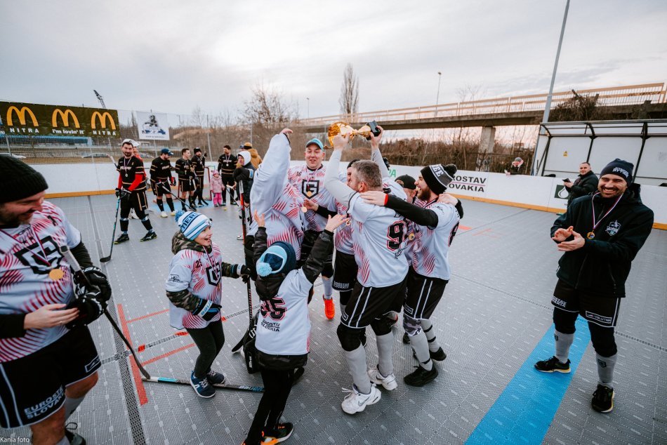 Ilustračný obrázok k článku Prichádza 2. ročník hokejbalového turnaja Filip Cup: Kapacitu zaplnil za 24 HODÍN!