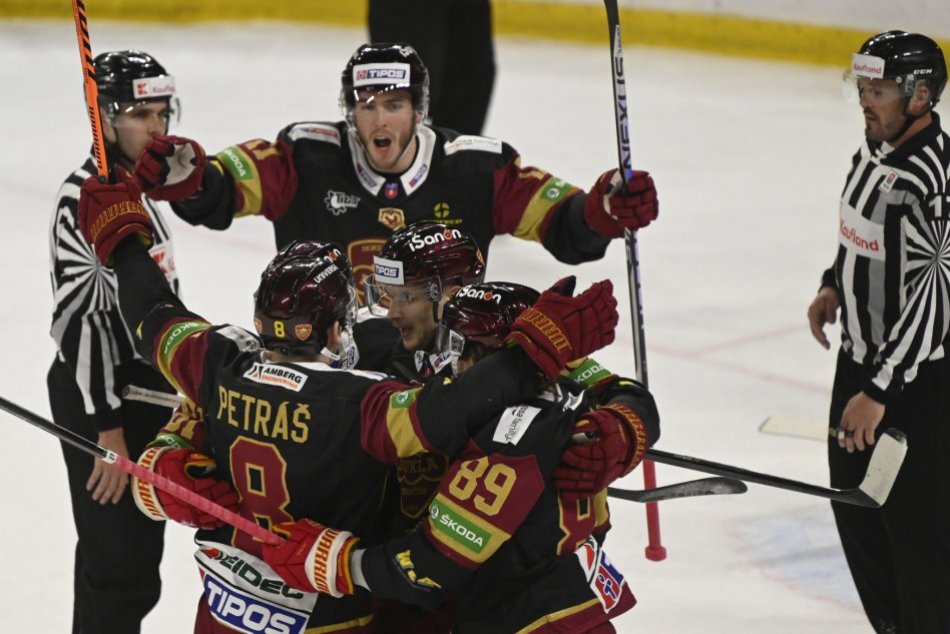 Ilustračný obrázok k článku Dukla doma nezaváhala: V predposlednom kole porazila Nitru, FOTO