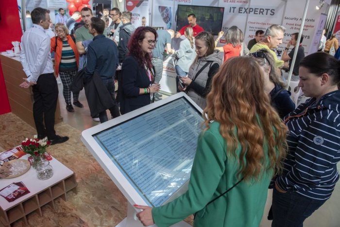 Ilustračný obrázok k článku Nájdete si novú prácu na Agrokomplexe? Na výstavisko prídu DESIATKY zamestnávateľov