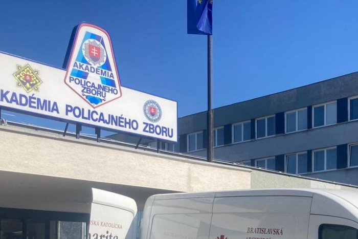 Ilustračný obrázok k článku Policajná akadémia má ďalší PROBLÉM: Učí tam odsúdený pedagóg. Posielal NAHÉ fotky!