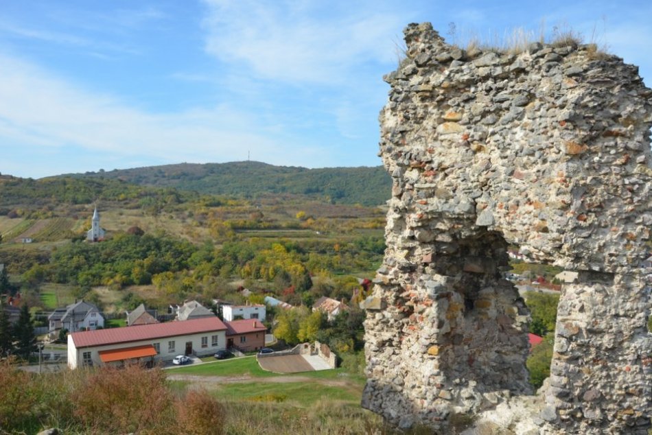 Ilustračný obrázok k článku TENTO kraj ukrýva najnižší bod SR i rákociovský Versailles: Spoznajte vrch Tarbucka, FOTO