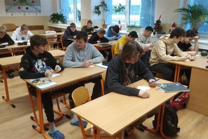 Ilustračný obrázok k článku Sú tu aktuálne rebríčky škôl podľa výsledkov žiakov: Do Terne smeruje titul SKOKAN roka