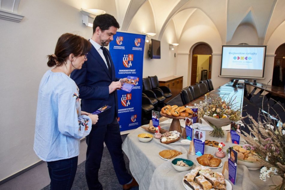 Ilustračný obrázok k článku Lunter si pochvaľuje NOVINKU v BBSK: Návštevy po novom pohostia lokálnymi dobrotami, FOTO