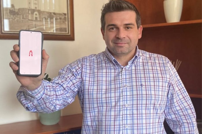 Ilustračný obrázok k článku Brezňania môžu využívať NOVINKU: Aktuálne informácie nájdu v mobilnej aplikácii