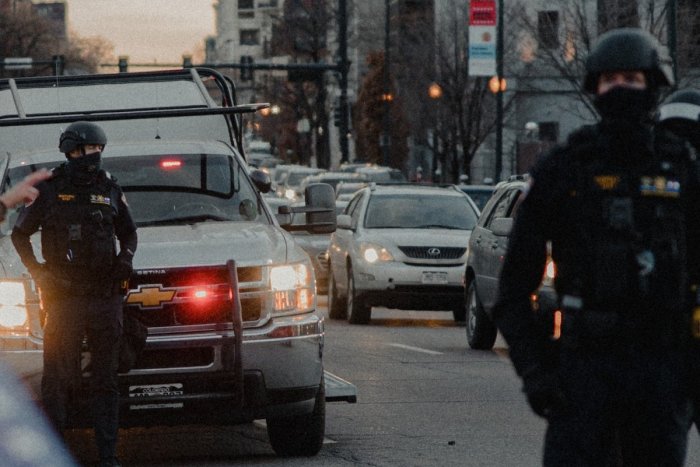 Ilustračný obrázok k článku Česko-americký pár OTVORENE: Prečo nežijeme v USA? Strieľajú tam po sebe aj deti