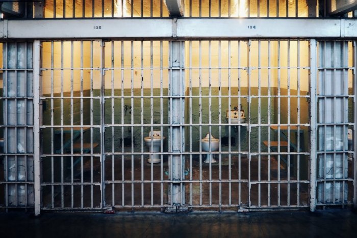 Ilustračný obrázok k článku FOTO: Z basy utiekla pomocou zubnej KEFKY dvojica väzňov. Dolapili ich v palacinkárni!