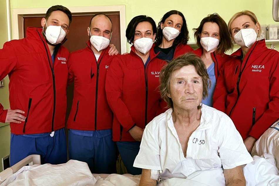 Ilustračný obrázok k článku ZÁZRAK našich lekárov: Jozef mal teplotu len 22 °C! Dočasne mu nahradili srdce i pľúca, FOTO