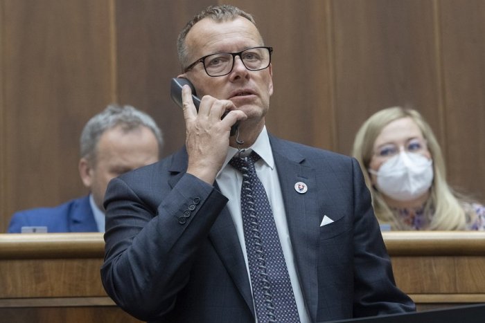 Ilustračný obrázok k článku Boris Kollár by sa mal stať 13-násobným otcom: Kto je jeho VYVOLENÁ?