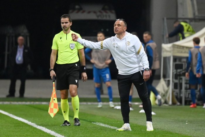 Ilustračný obrázok k článku ŠOKUJÚCA reakcia trénera Slovenska po HANEBNEJ remíze s trpaslíkom: Ideme správnou cestou!