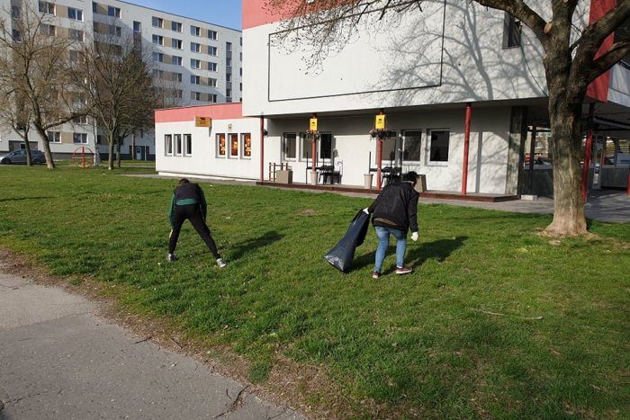 Ilustračný obrázok k článku Ruku k dielu môže priložiť každý: Topoľčanci, pridajte sa k jarnému upratovaniu!